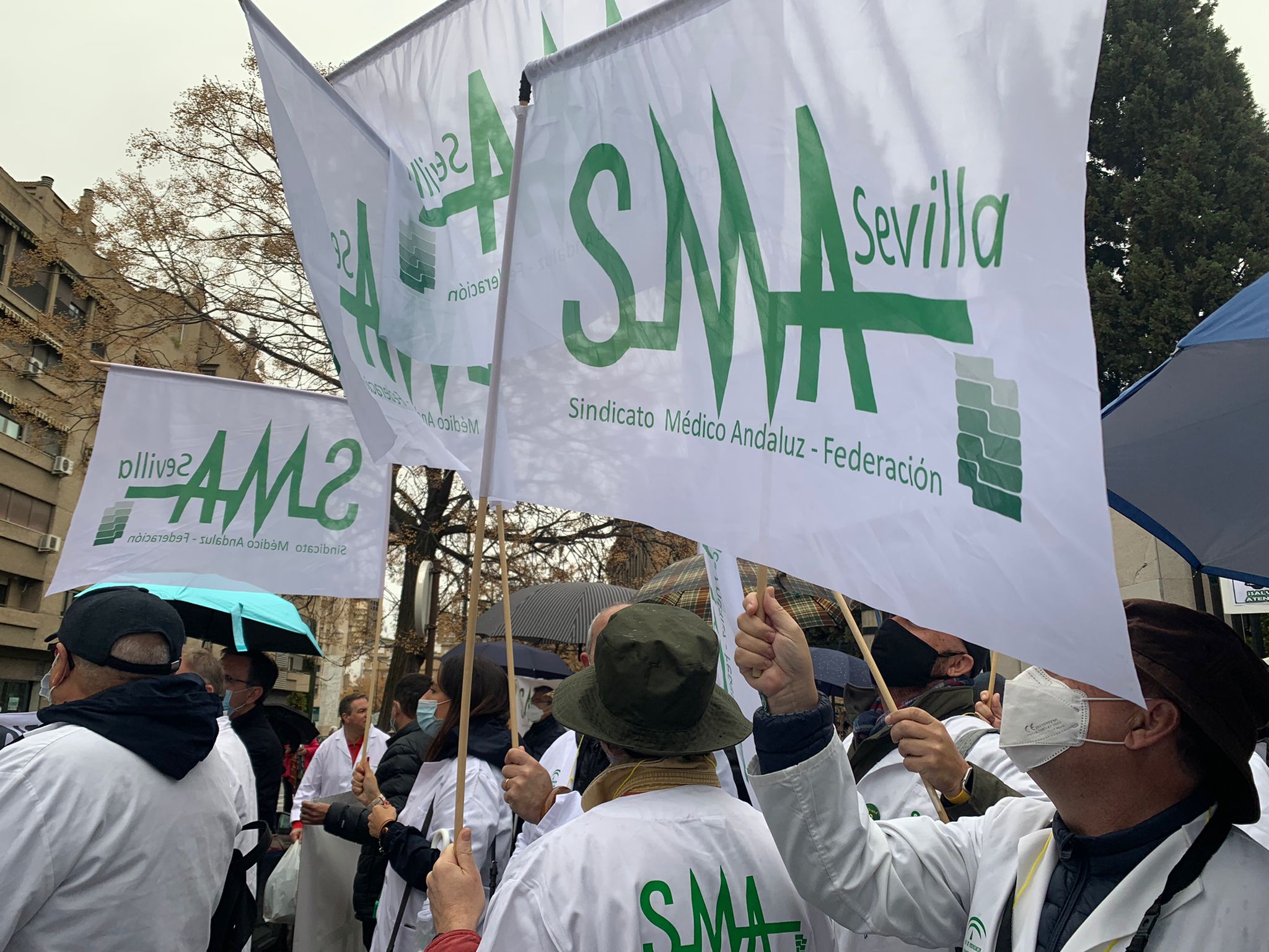 2022-03-15-100912-Los-medicos-nos-manifestamos-en-Granada-para-exigir-mejoras-en-la-Atencion-Primaria-andaluza